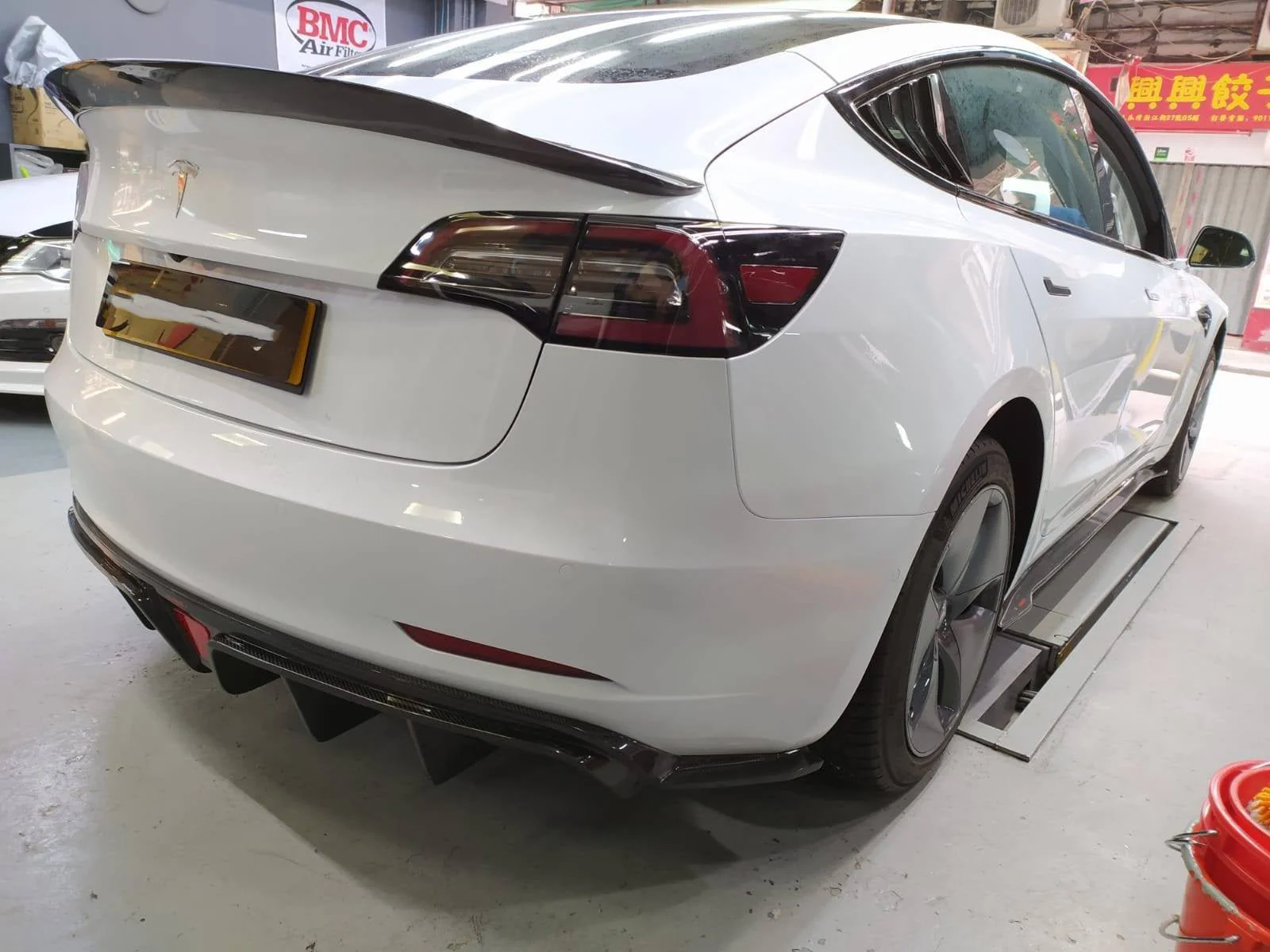 TESEVO Carbon Fiber Rear Spoiler for Model 3 - Tesevo